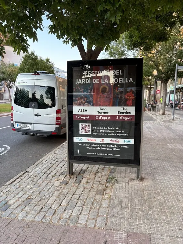 Foto de la reseña de Giovanna López Plánton