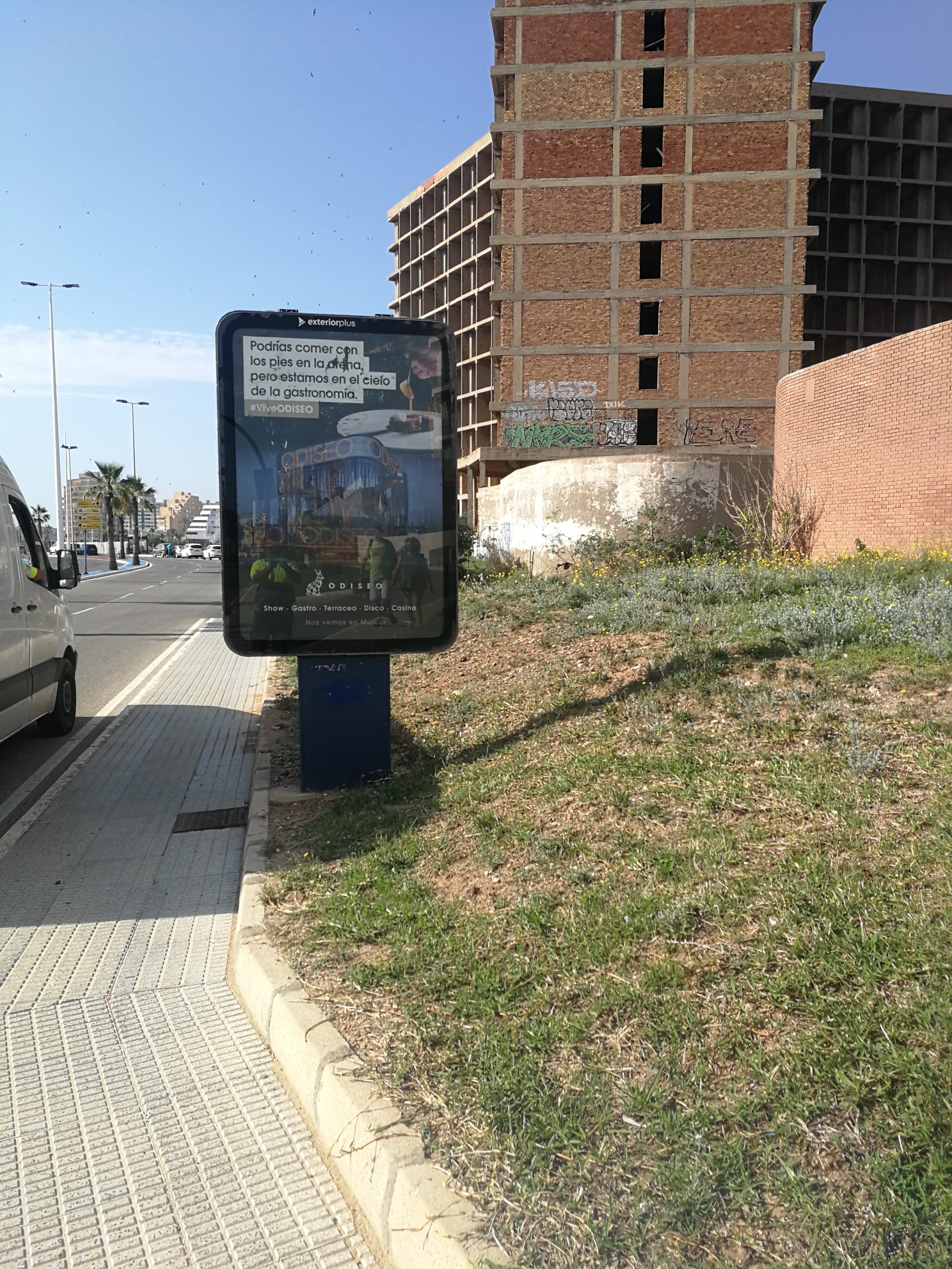 Campaña de publicidad en mupi en La Manga del Mar Menor, junto al Hotel Doblemar, San Javier