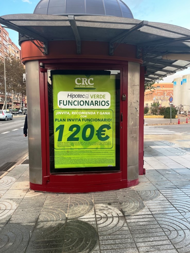 Campaña de publicidad en quiosco en el Paseo Alfonso XIII, Cartagena