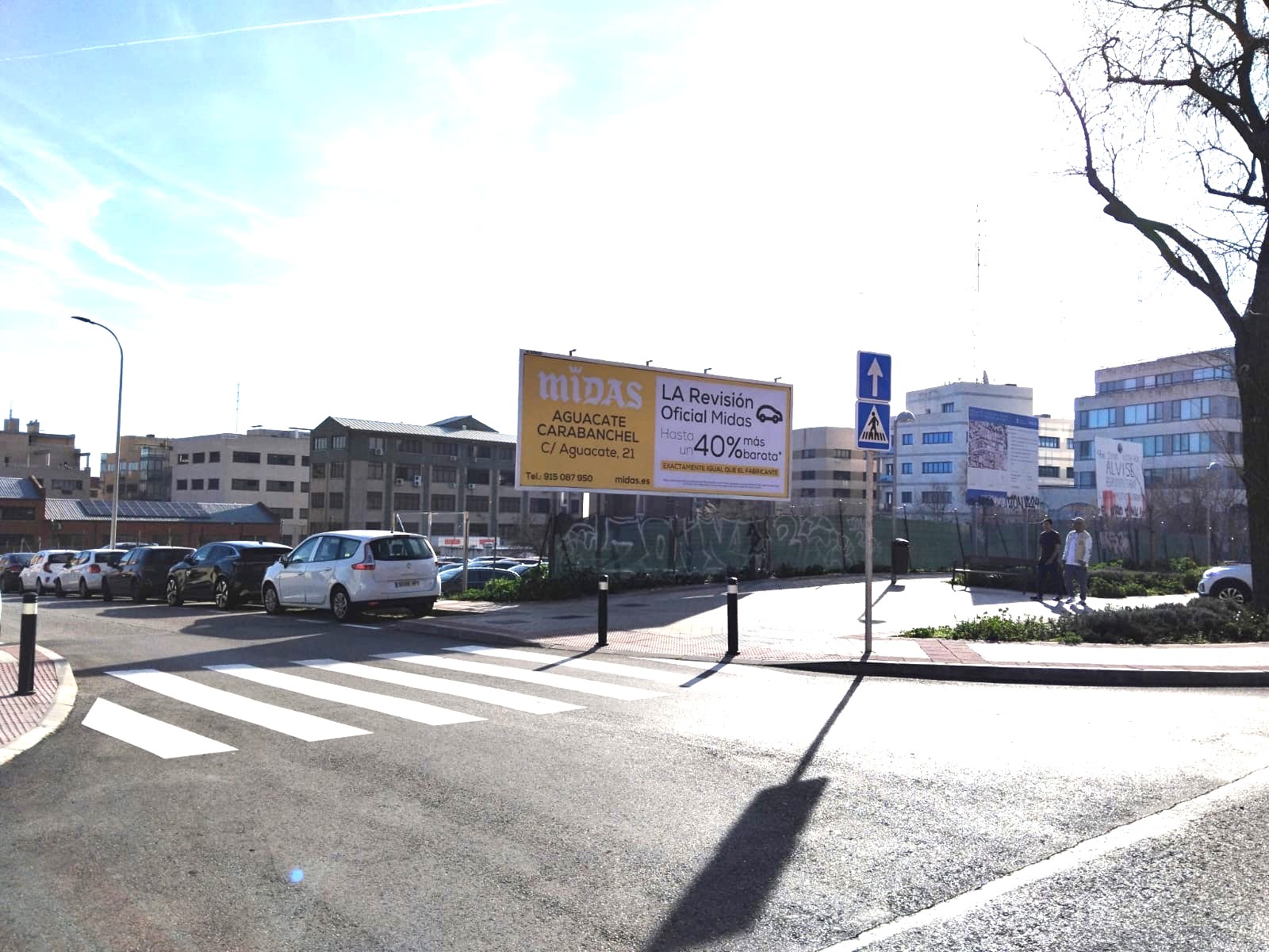 Campaña de retail con vallas publicitarias en Madrid