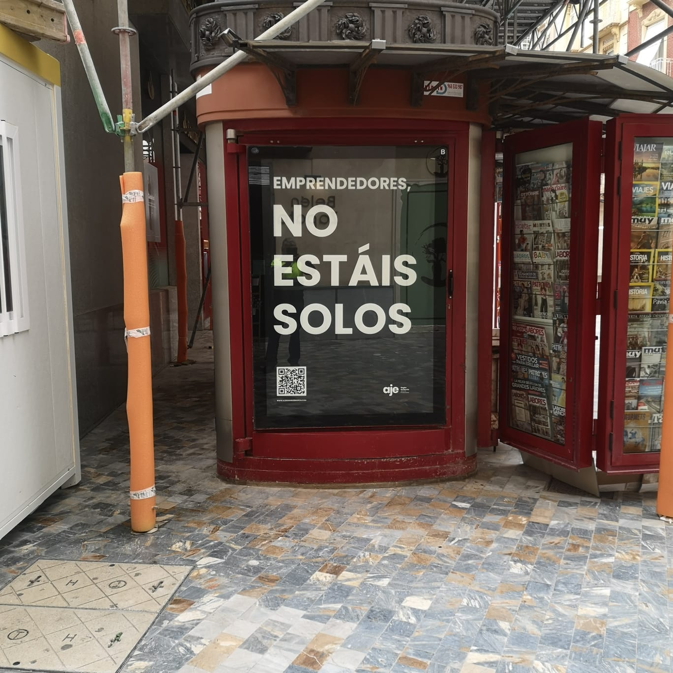 Campaña de publicidad en quiosco en la Plaza de San Sebastián, Cartagena