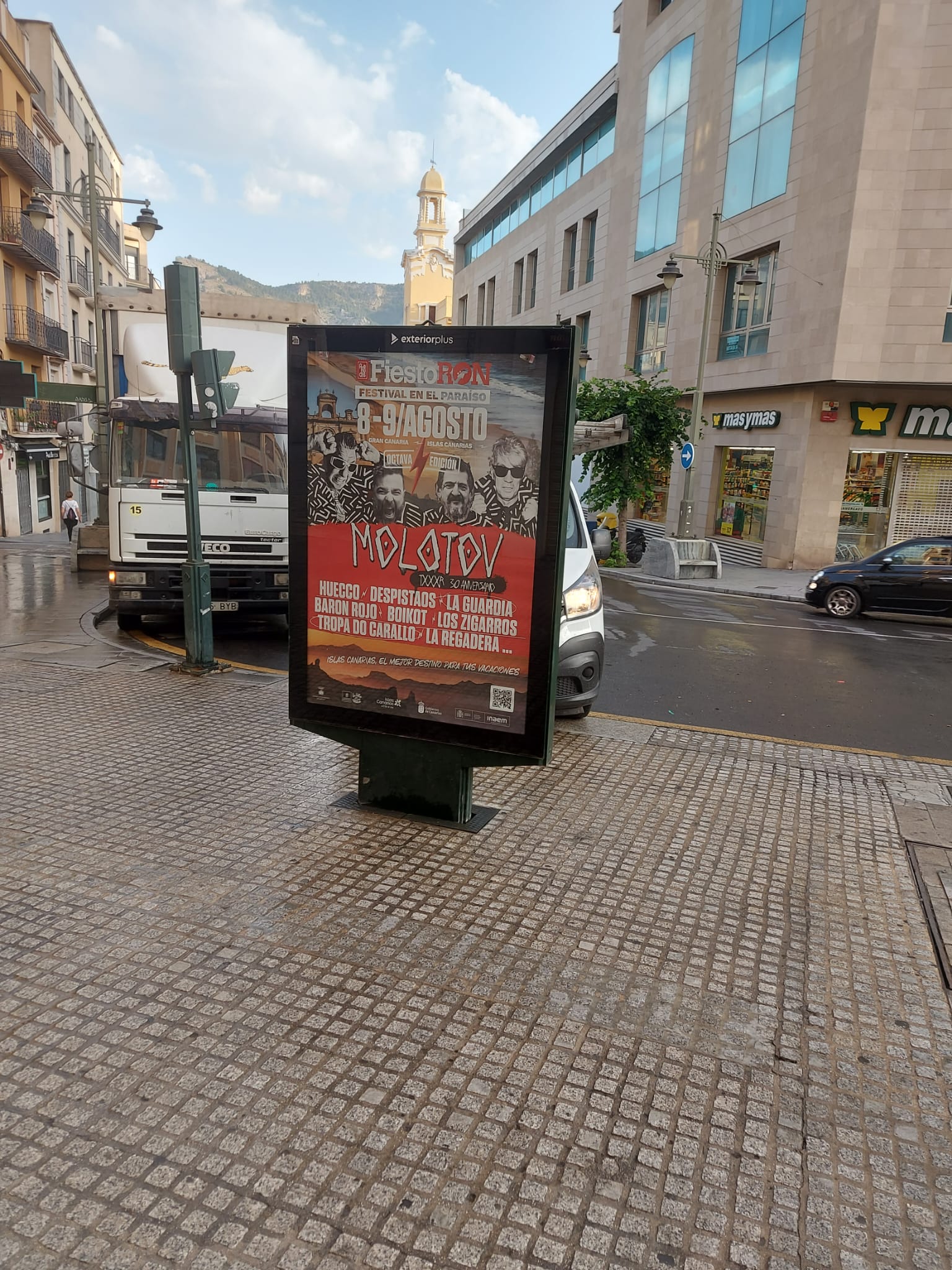 Mupi en Avenida Unión Europea