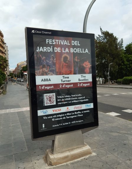 Mupi junto a Parc Central en Ramon i Cajal de Tarragona