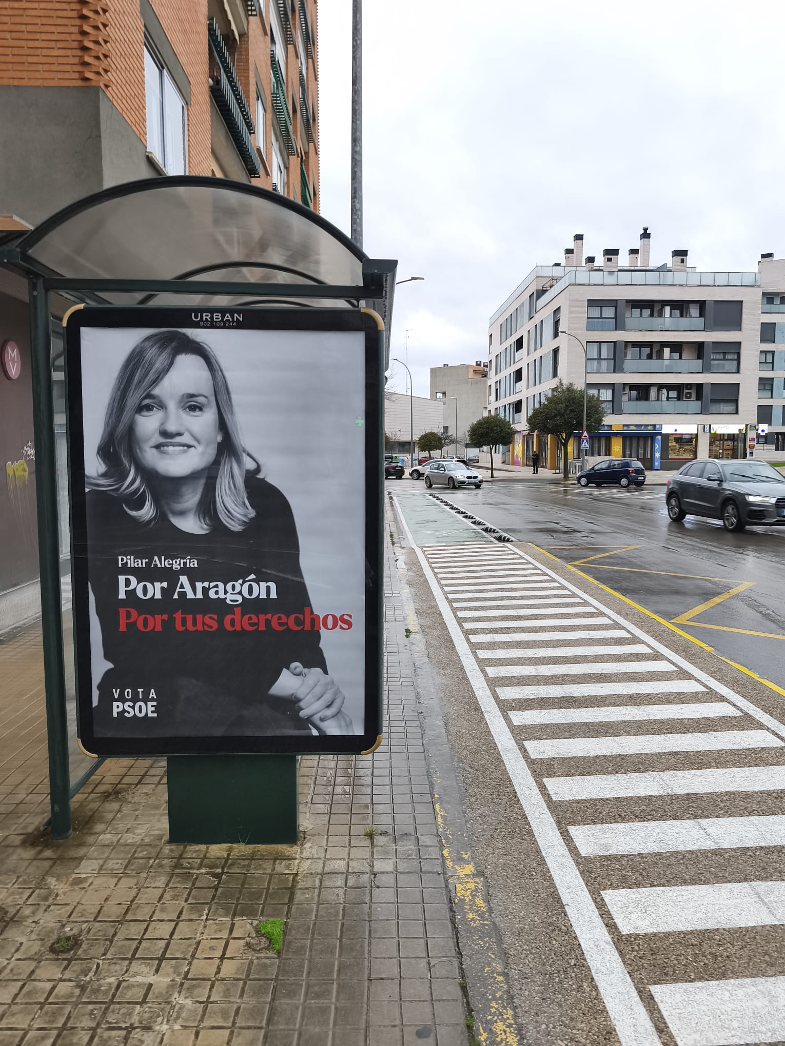 Campaña en marquesina en Ramón y Cajal Ejemplo de campaña en marquesina en Ramón y Cajal, Huesca