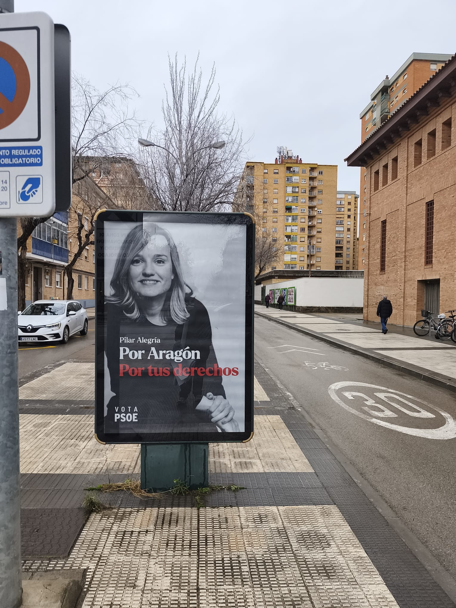 Ejemplo de campaña en mupi en Ramón y Cajal, Huesca