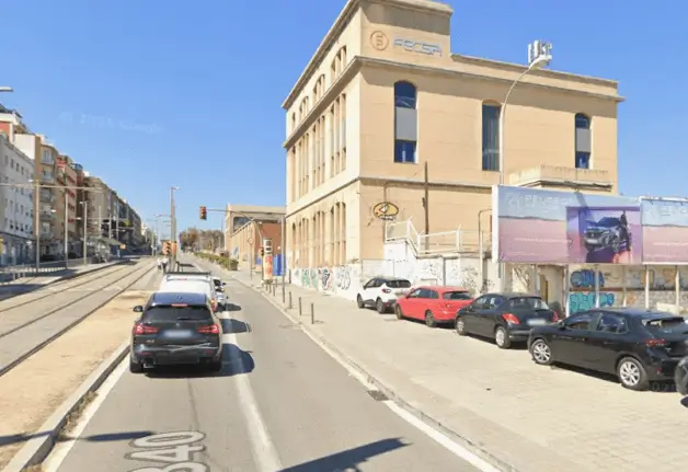 Mupis y marquesinas en Collblanc – La Torrassa