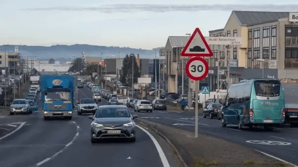 Publicidad en el Polígono Industrial Tambre de Santiago