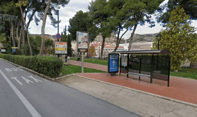 Publicidad exterior en el Parque de Cervantes