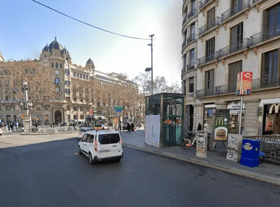 Publicidad exterior en Eixample Publicidad exterior en Eixample