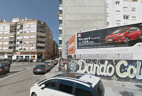 Mupis en Plaça Generalitat y Jaime Chicharro