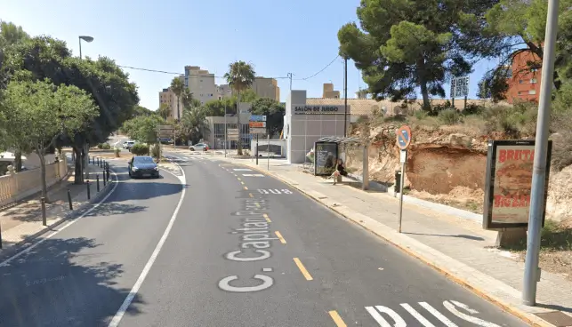 Publicidad exterior en puerto de Calpe