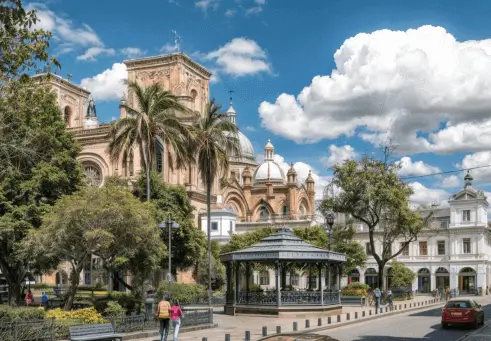 Publicidad exterior en el centro histórico de Cuenca Publicidad en el casco antiguo de Cuenca