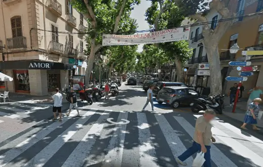 Publicidad exterior en la Calle Diana y Marqués de Campo, Dénia Publicidad exterior en la Calle Diana y Marqués de Campo, Dénia