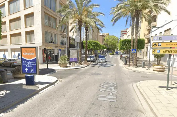 Soportes publicitarios en el Barrio Industrial de El Ejido