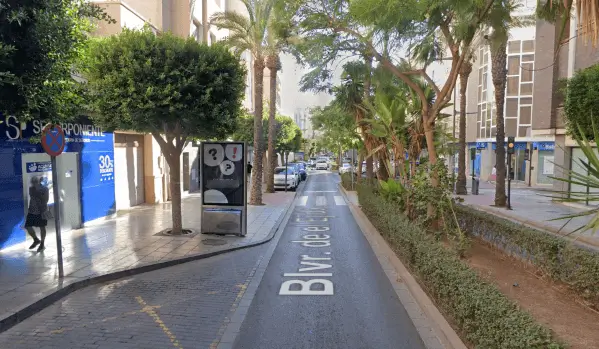 Soportes publicitarios en el Sector Residencial de El Ejido