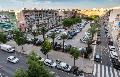 Publicidad exterior en la Avenida de Novelda Publicidad exterior en la Avenida de Novelda