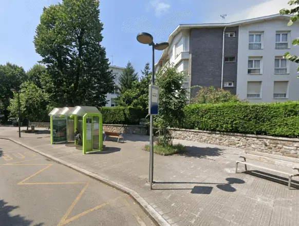 Publicidad exterior en Santa Ana Plaza Soportes publicitarios en Santa Ana Plaza, Getxo