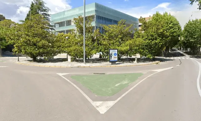 Publicidad exterior en la Avenida Martínez Velasco