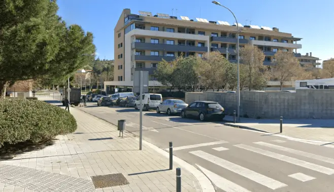 Vallas de gran formato en Av. Europa y polígono Les Comes