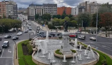 Publicidad exterior en Plaza de Guzmán y Paseo Salamanca Publicidad exterior en Plaza de Guzmán y Paseo Salamanca