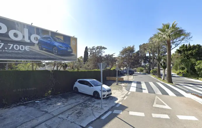 Publicidad exterior en Elviria, Cabopino y Pinomar Vallas y mupis en Elviria, Cabopino y Pinomar