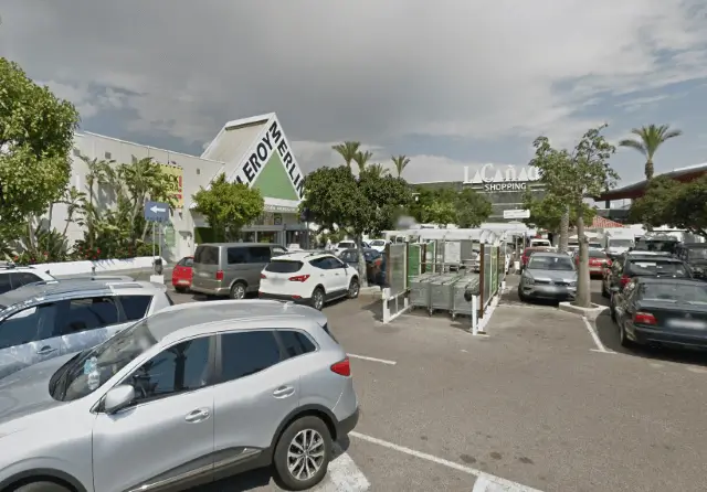 Publicidad exterior en C.C. La Cañada y Carretera de Ojén Digital y vallas en La Cañada y accesos por Ctra. de Ojén