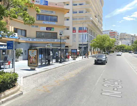 Publicidad exterior en Ricardo Soriano y casco urbano Marquesinas y mupis en Ricardo Soriano y centro de Marbella