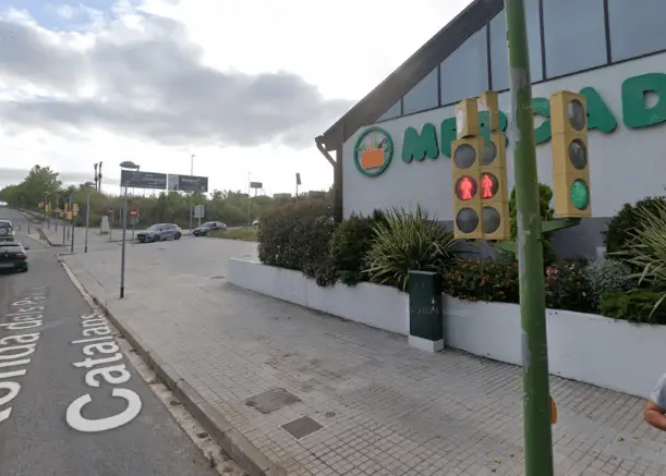 Publicidad exterior en Ctra. Cirera, Mataró