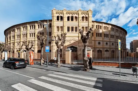 Publicidad exterior en la Ronda de Garay Publicidad exterior en la Ronda de Garay