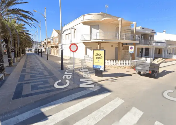 Soportes en la playa de Oliva