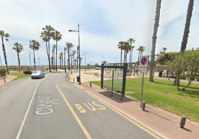 Publicidad exterior en Camino de la Volta y Peñismar Marquesinas y mupis en Camino de la Volta y Peñismar