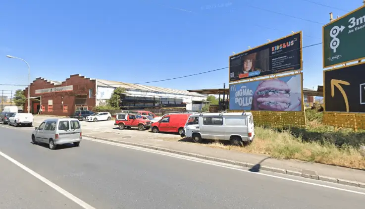 Publicidad exterior en Cuatrovientos y Avda. de Galicia Vallas en Av. de Galicia y accesos al Polígono Cantalobos