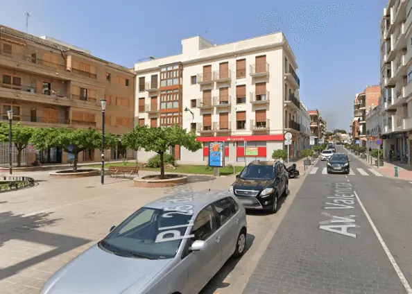 Publicidad exterior en Casco Antiguo y Plaza 25 de Abril Publicidad exterior en Casco Antiguo y Plaza 25 de Abril