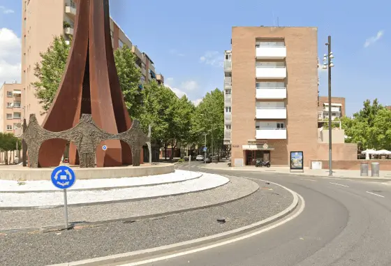 Publicidad exterior en la Rotonda dels Països Catalans y alrededores, Reus