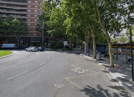 Publicidad exterior en la Plaça de les Oques y la Avinguda del Doctor Vilaseca, Reus