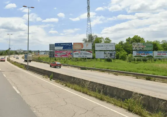 Publicidad exterior en el Acceso AP-7