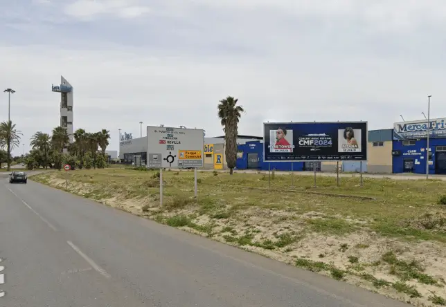 Publicidad exterior en Camino del Puerto y área industrial