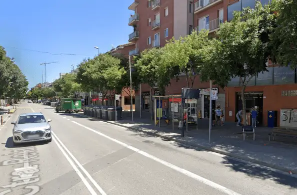 Publicidad exterior en el centro de Sant Just Desvern