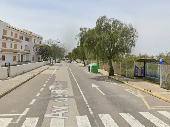 Marquesinas y vallas en Tamarit y Salinas de Santa Pola