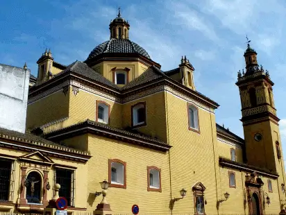 Soportes publicitarios en San Bernardo, Sevilla