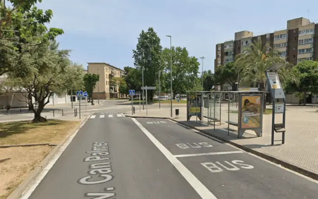 Publicidad exterior en Passeig de la Marina y Can Palmer Marquesinas y mupis en Passeig de la Marina y Can Palmer en Viladecans