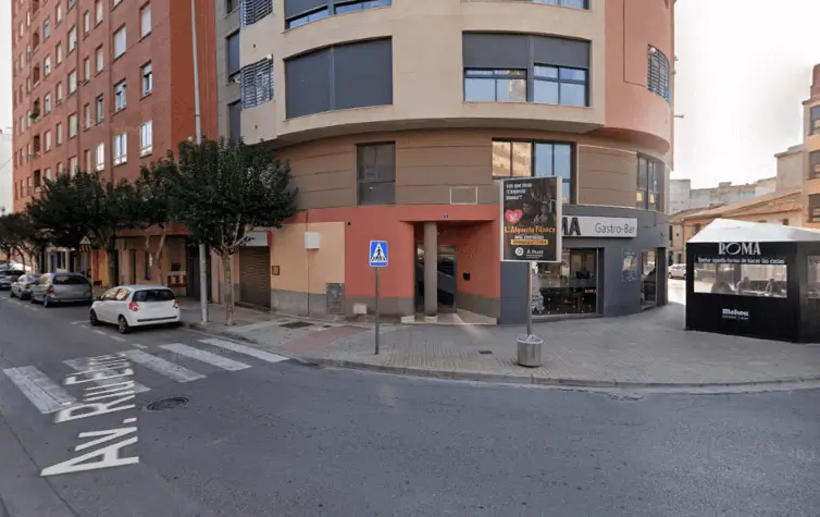 Publicidad exterior en el Camí Reial