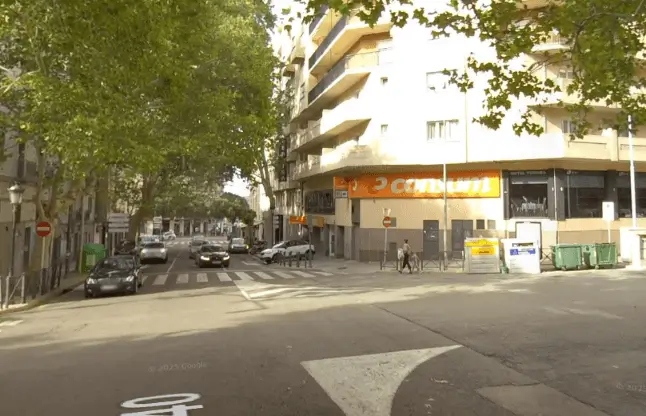 Conexión al castillo por el casco histórico