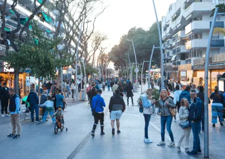 Publicidad exterior en la Avenida Carles Buigas de Salou Publicidad exterior en la Avenida Carles Buigas de Salou