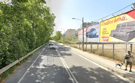 Publicidad en acceso BV-2002 Publicidad exterior BV-2002 Sant Boi