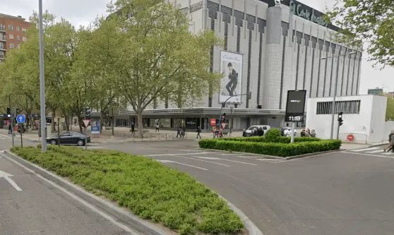 Publicidad exterior en Paseo de Zorrilla Publicidad exterior Paseo de Zorrilla