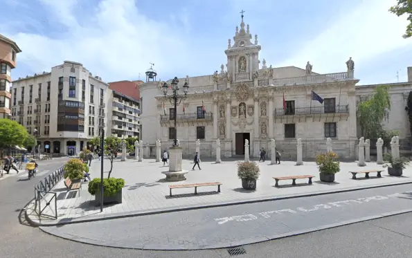 Publicidad exterior en Plaza Universidad Valladolid Publicidad exterior Plaza Universidad Valladolid