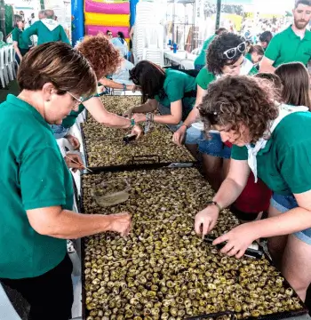 Publicidad exterior durante el Aplec del Cargol