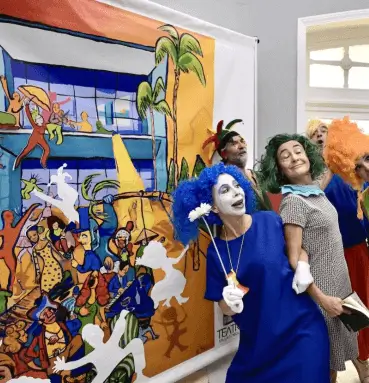 Publicidad exterior en el Festival de Teatro de Molina