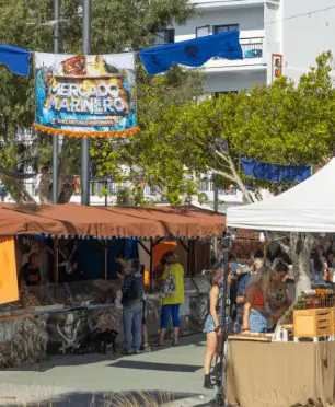 Mercado temático en La Pobla de Farnals
